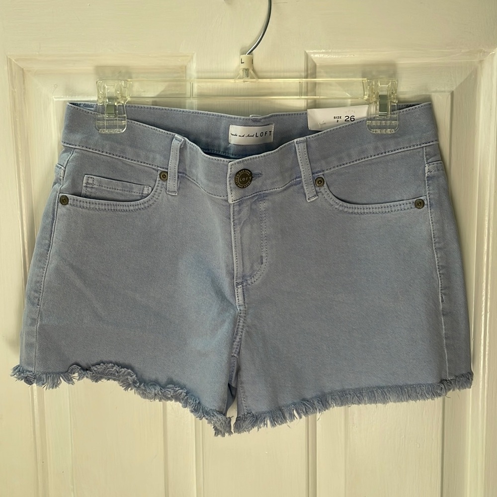 🌟 LOFT 🌟 SIZE 2/26 🌟 MID RISE SHORTS 🌟